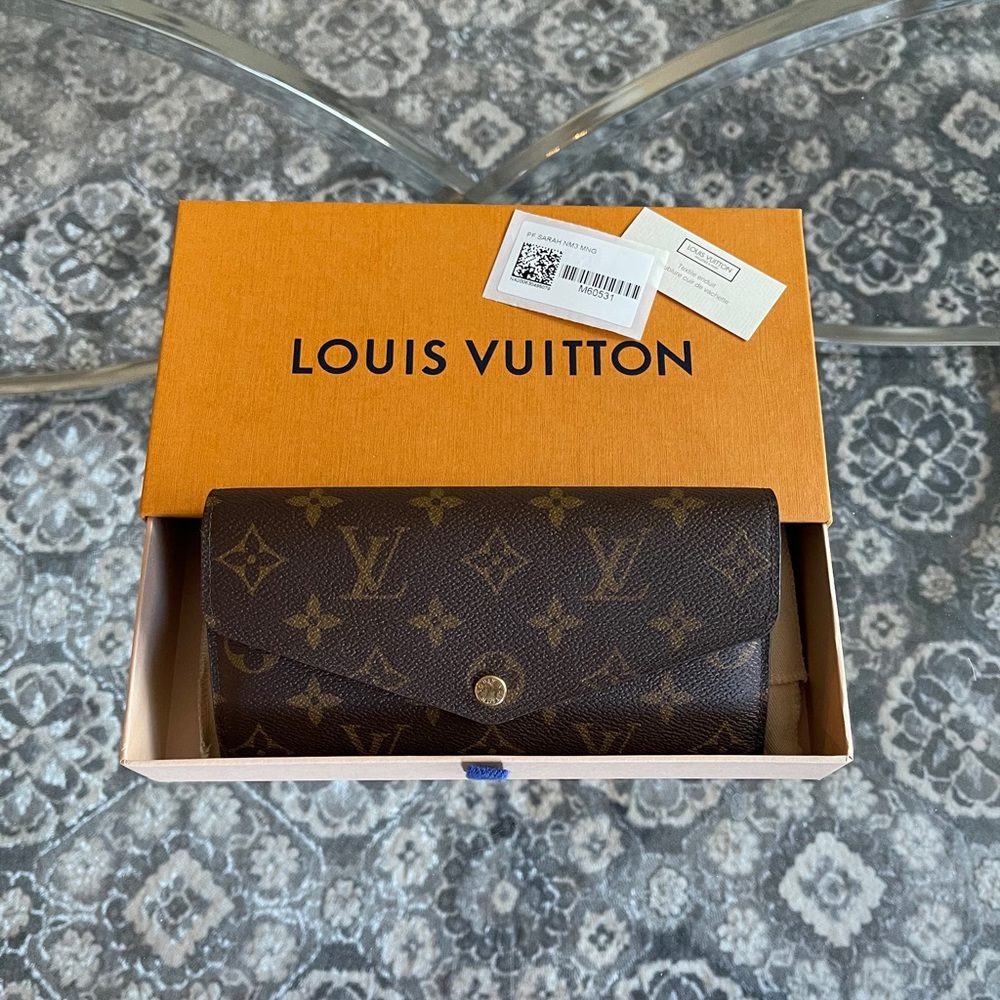 Louis Vuitton Long Sarah Wallet
